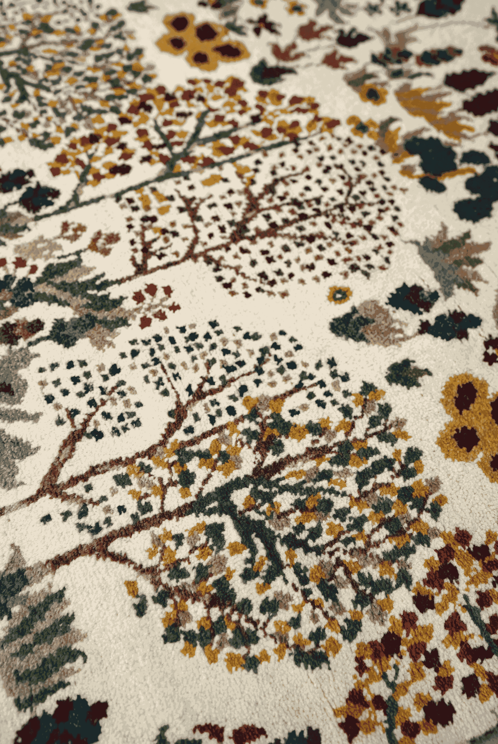 6 x 9 Jungle Design Hand-Knotted Carpet