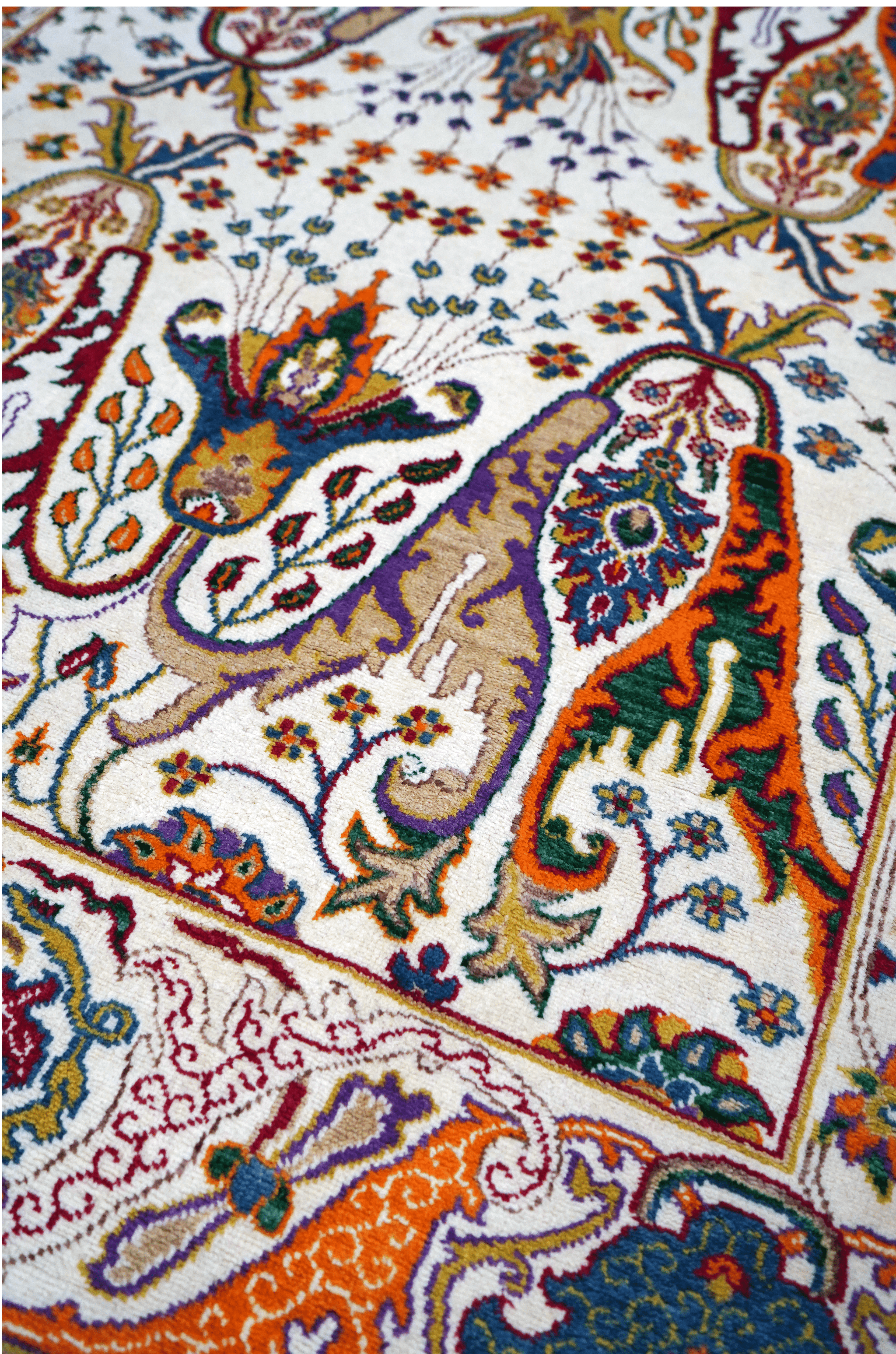 4x6 feet Bidjar Hand-Knotted Carpet