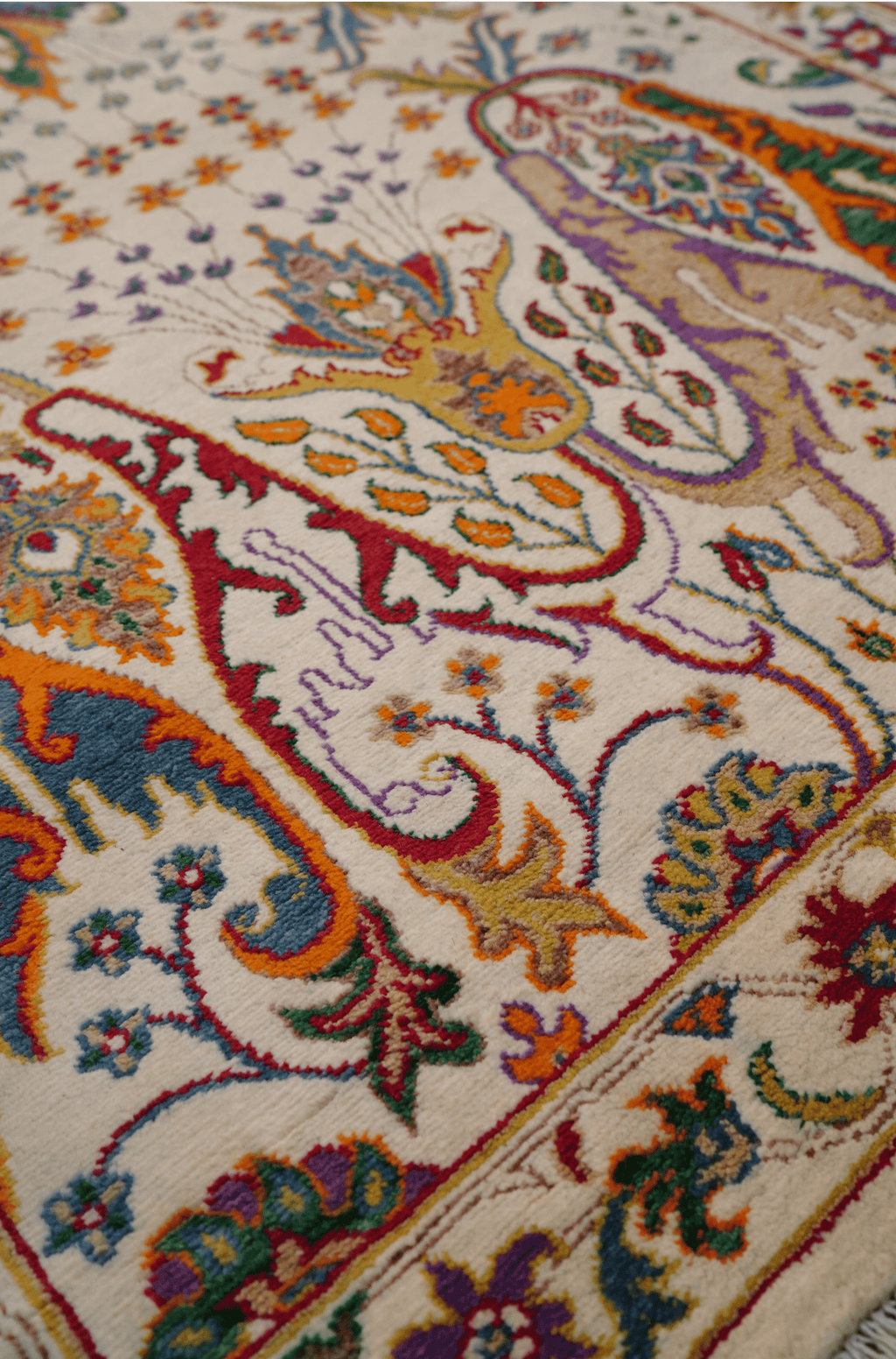 4x6 feet Bidjar Hand-Knotted Carpet