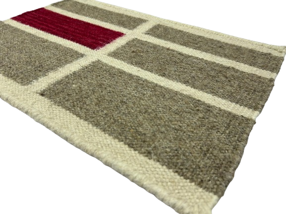 Handmade Woolen Dining Table Mat – Beige & Red Tile Pattern on White Base